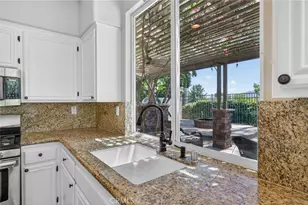 31881 Via Tafalla, Temecula, CA 92592 - Photo 22