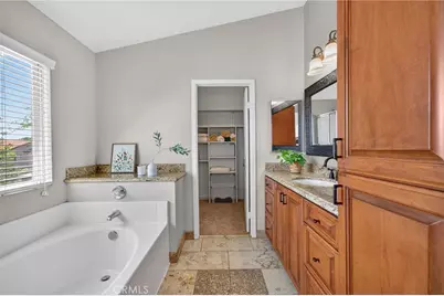 31881 Via Tafalla, Temecula, CA 92592 - Photo 32