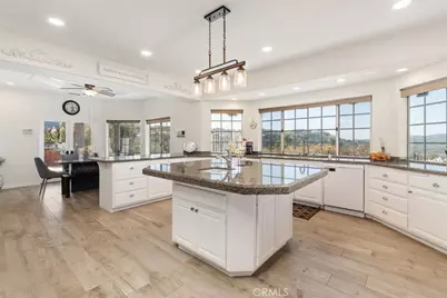 31499 Lake Vista Cir, Bonsall, CA 92003 - Photo 12