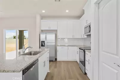 14878 Desert Lily Court, Apple Valley, CA 92307 - Photo 2