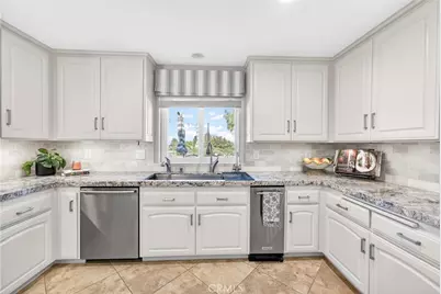 42942 Dawnwood, Murrieta, CA 92562 - Photo 16