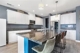 31409 Darlington Oak Dr, Winchester, CA 92596 - Photo 10