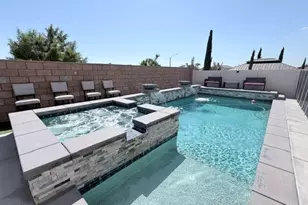 31409 Darlington Oak Dr, Winchester, CA 92596 - Photo 2
