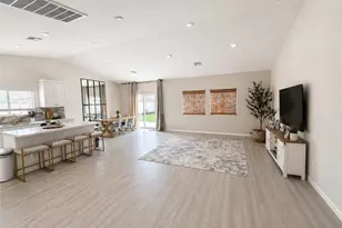 28437 Pinon Ct, Winchester, CA 92596 - Photo 10