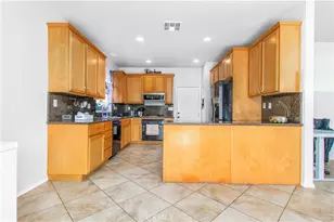 31652 Umbria Ln, Winchester, CA 92596 - Photo 14
