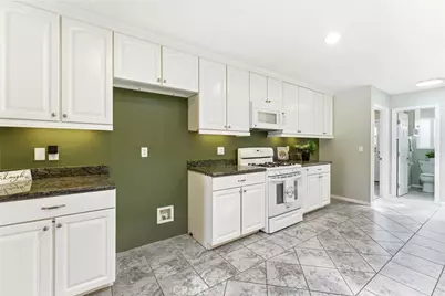 590 N Hemet Street, Hemet, CA 92544 - Photo 10