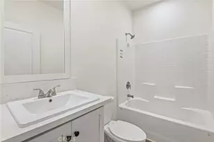 32850 Gregory Pl, Lake Elsinore, CA 92530 - Photo 16