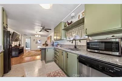1625 W Johnston Avenue, Hemet, CA 92543 - Photo 10
