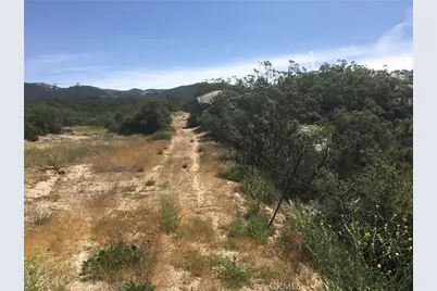 7 Willow Creek Road, Hemet, CA 92544 - Photo 4