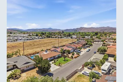 25894 Fore Drive, Hemet, CA 92544 - Photo 4
