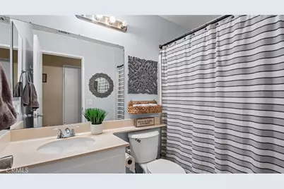 11958 Hartland, Moreno Valley, CA 92557 - Photo 8