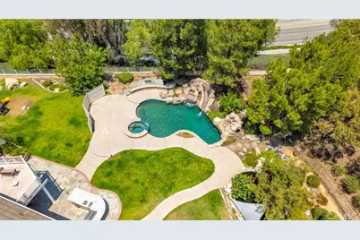 895 Costa Brava, Corona, CA 92879 - Photo 10