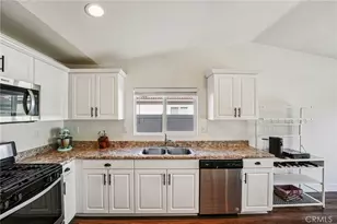 29318 Marblewood Ct, Winchester, CA 92596 - Photo 6