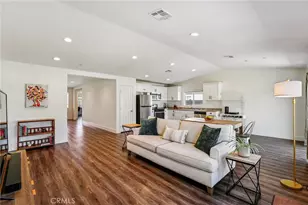29318 Marblewood Ct, Winchester, CA 92596 - Photo 2