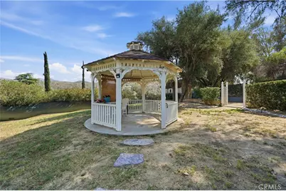 41215 Crest Dr, Hemet, CA 92544 - Photo 36