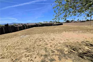 22909 Eyota, Apple Valley, CA 92308 - Photo 18