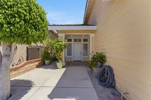 11413 Citrus Glen, Fontana, CA 92337 - Photo 2