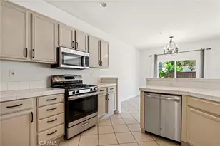 39951 Millbrook Way, Murrieta, CA 92563 - Photo 10
