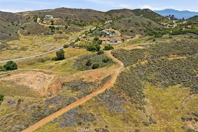 995 Via Feliz, Murrieta, CA 92562 - Photo 4