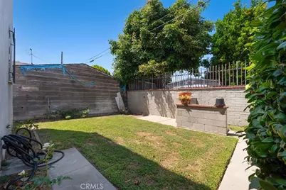1847 W 68th, Los Angeles, CA 90047 - Photo 20