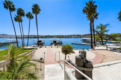 22376 W San Joaquin, Canyon Lake, CA 92587 - Photo 14
