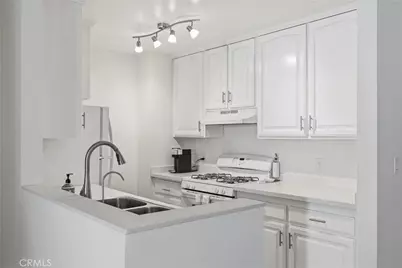 1621 Hotel Cir S #E325, San Diego, CA 92108 - Photo 10