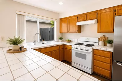 8901 Serapis #8, Downey, CA 90240 - Photo 10