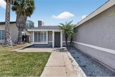 142 N Massachusetts, Lake Elsinore, CA 92530 - Photo 2