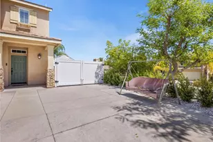 36692 Covington Cir, Murrieta, CA 92563 - Photo 14