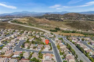 36692 Covington Cir, Murrieta, CA 92563 - Photo 10