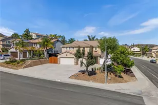 36692 Covington Cir, Murrieta, CA 92563 - Photo 4