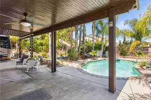 36692 Covington Cir, Murrieta, CA 92563 - Photo 16