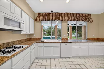 32105 Via Cordoba, Temecula, CA 92592 - Photo 18