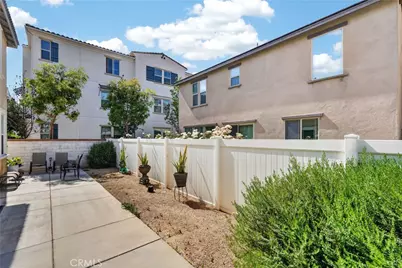 30489 Village Terrace, Menifee, CA 92584 - Photo 32
