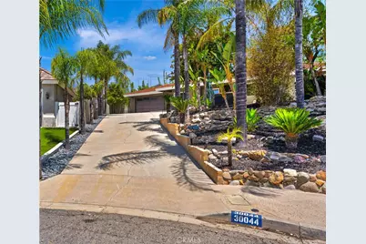 30044 Little Harbor Drive, Canyon Lake, CA 92587 - Photo 2