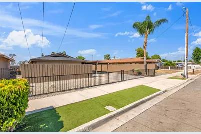 470 W Kimball, Hemet, CA 92543 - Photo 2
