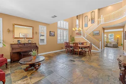 21124 Cross Creek Drive, Saugus, CA 91350 - Photo 10