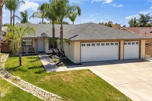 42849 Seal Rock Ct, Hemet, CA 92544 - Photo 2