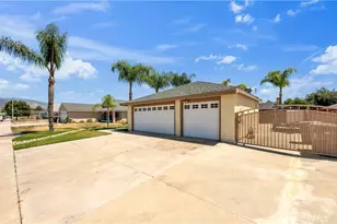 42849 Seal Rock Ct, Hemet, CA 92544 - Photo 4