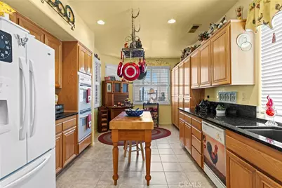 40145 Colony, Murrieta, CA 92562 - Photo 14