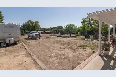 15640 Alvarado, Lake Elsinore, CA 92530 - Photo 20