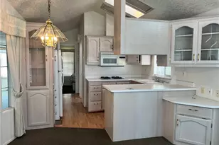1295 S Cawston Ave, Hemet, CA 92545 - Photo 4