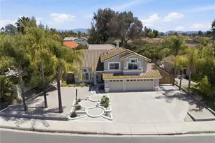 39864 Ranchwood Dr, Murrieta, CA 92563 - Photo 10