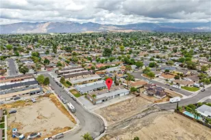 962 Monarch, Hemet, CA 92543 - Photo 2