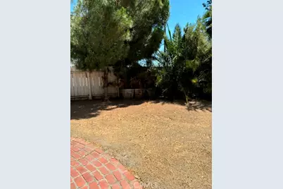629 E Latham Avenue, Hemet, CA 92543 - Photo 8