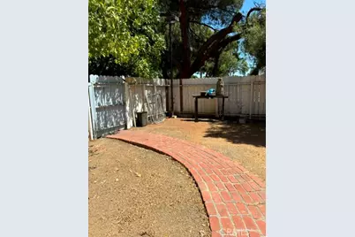 629 E Latham Avenue, Hemet, CA 92543 - Photo 10