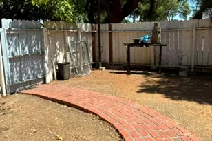 629 E Latham Ave, Hemet, CA 92543 - Photo 10