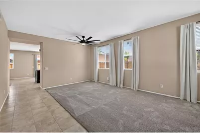 38390 Magdelena St, Murrieta, CA 92563 - Photo 8