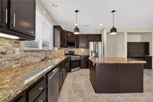 38390 Magdelena St, Murrieta, CA 92563 - Photo 10
