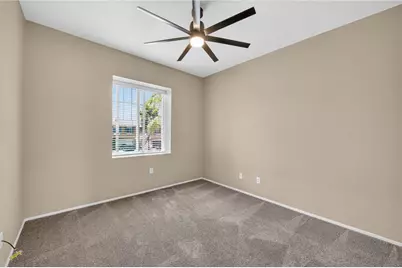 38390 Magdelena St, Murrieta, CA 92563 - Photo 32